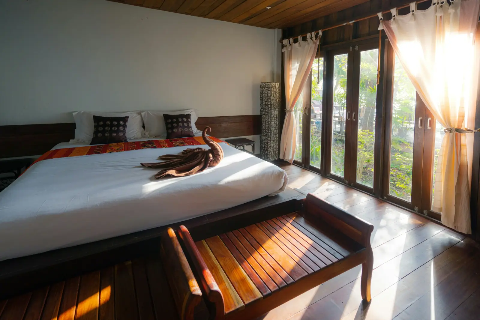 Luxury 5-star hotel guestroom by Zhobai Hotel Furniture